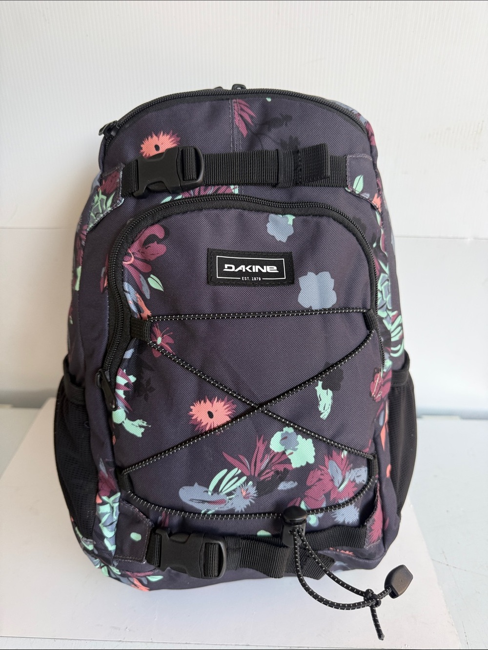 DaKine Grom 13L Backpack Perennial Floral Day Pack Skate Skateboard UNISEX - Picture 2 of 9